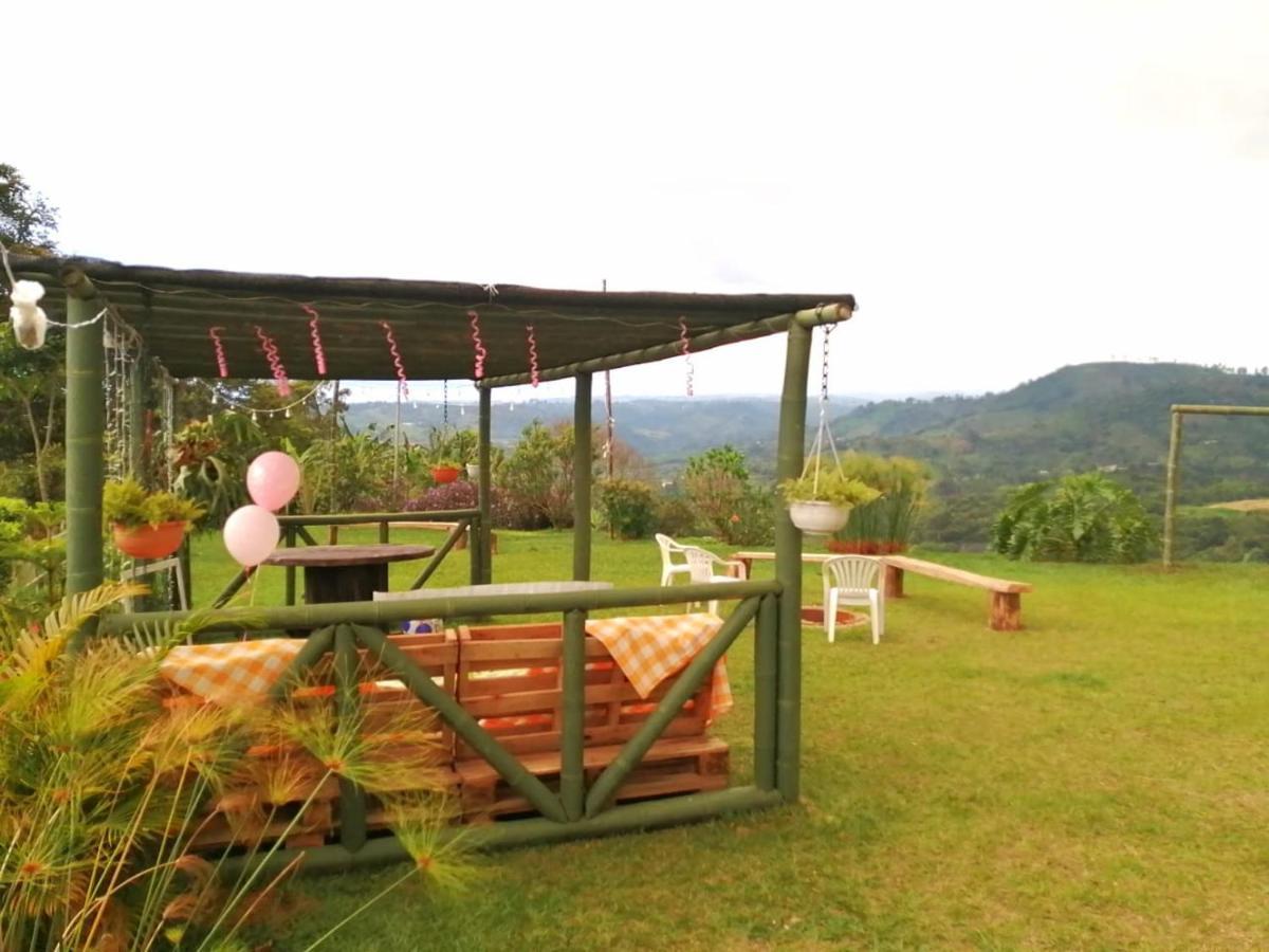 Finca Turistica Santa Clara Pansiyon Calarcá Dış mekan fotoğraf