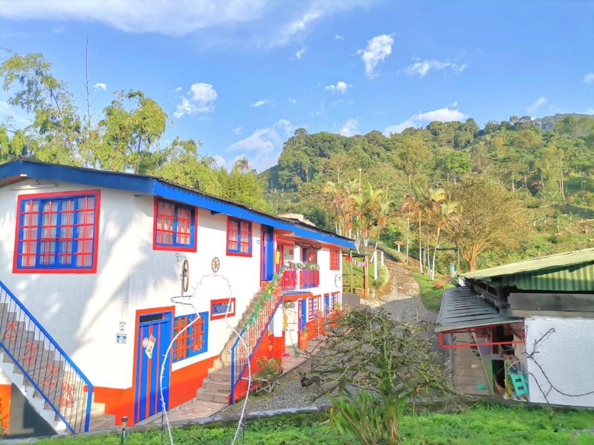 Finca Turistica Santa Clara Pansiyon Calarcá Dış mekan fotoğraf