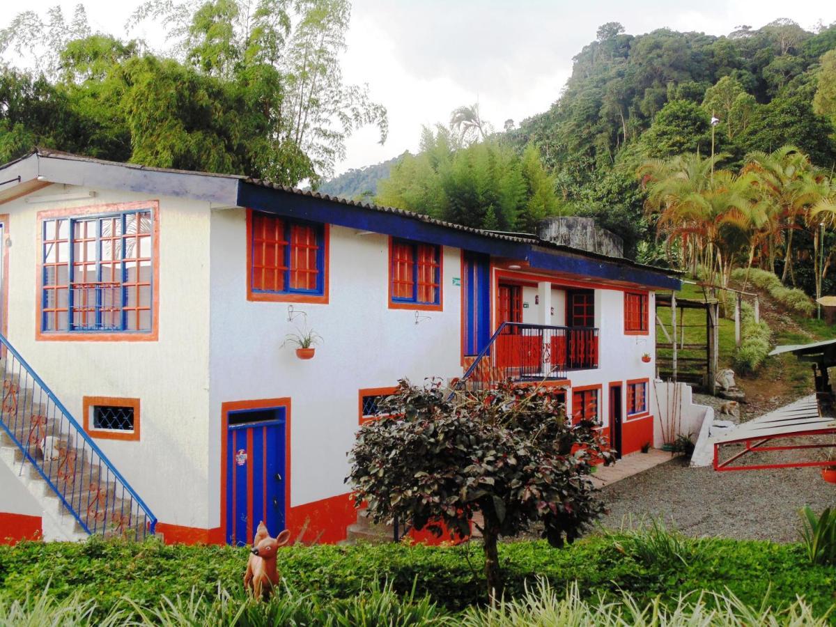 Finca Turistica Santa Clara Pansiyon Calarcá Dış mekan fotoğraf