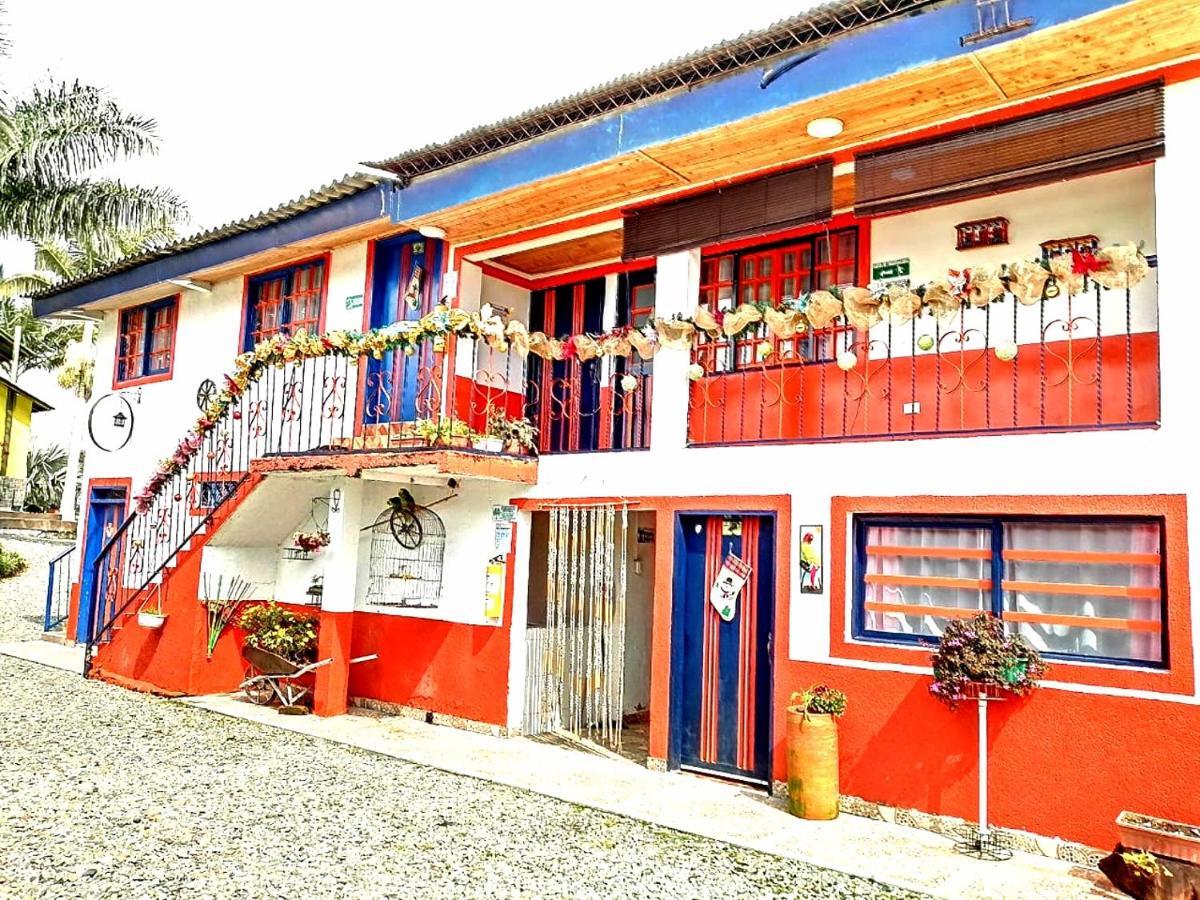 Finca Turistica Santa Clara Pansiyon Calarcá Dış mekan fotoğraf